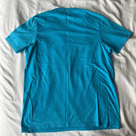 Hurley V Neck Men’s - Picture 2 of 4